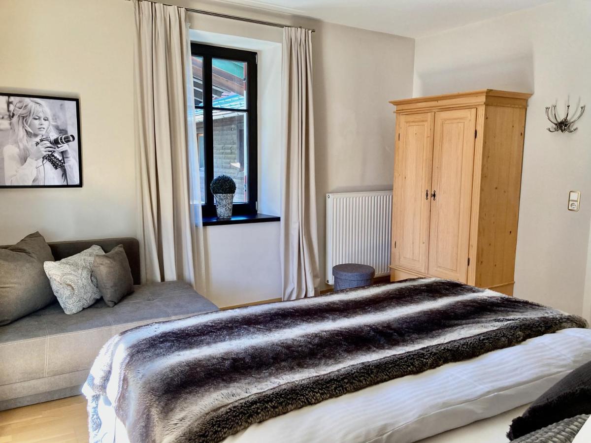 Stadtvilla Belle Kitz Im Zentrum Mit Sauna By Belle Stay Кицбюел Екстериор снимка